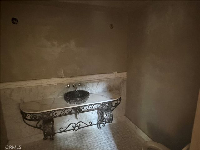 22951 Humming Bird, Calabasas, CA 91302