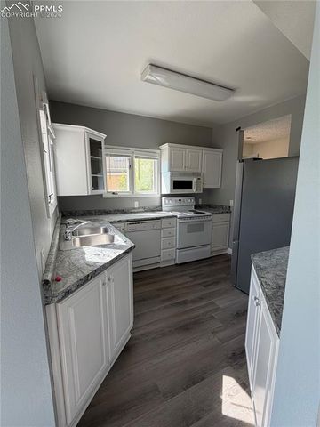 536 Observatory Drive, Colorado Springs, CO 80904