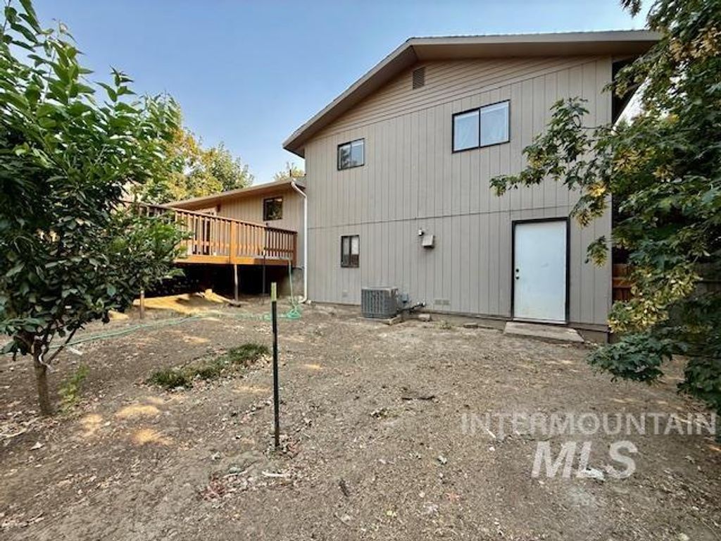 1009 W Hemlock Avenue, Lewiston, ID 83501 photo 5
