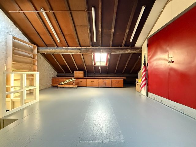 51 Pinckney St, Boston, MA 02114