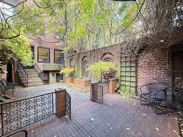 51 Pinckney St, Boston, MA 02114