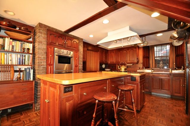 51 Pinckney St, Boston, MA 02114