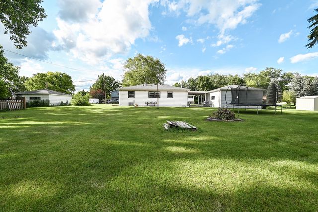 35211 N Edgewater Lane, Ingleside, IL 60041