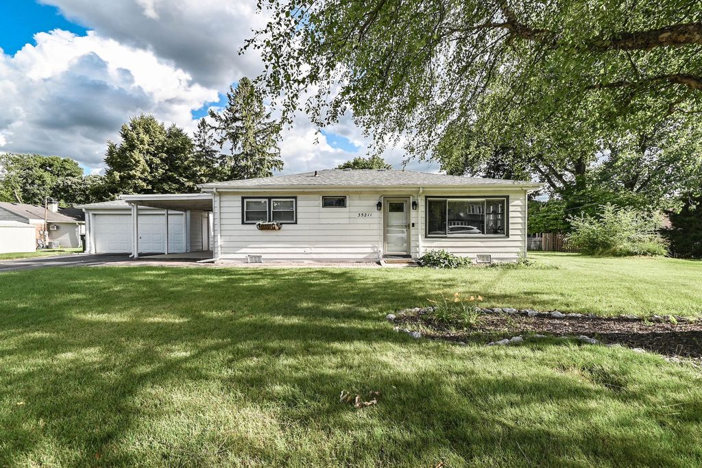 35211 N Edgewater Lane, Ingleside, IL 60041
