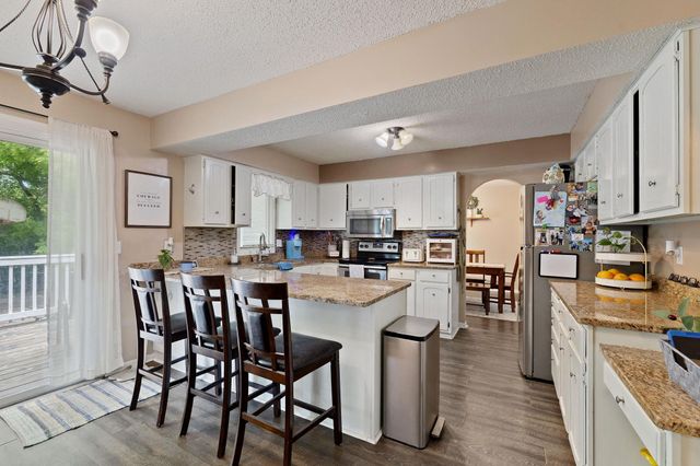 121 Chaparral Drive, Apple Valley, MN 55124