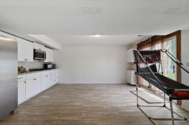 121 Chaparral Drive, Apple Valley, MN 55124