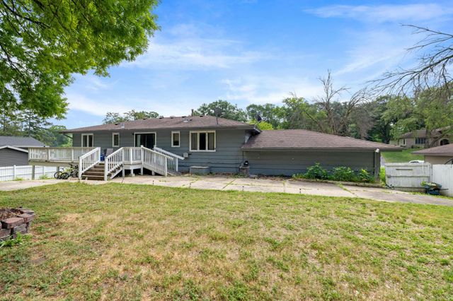 121 Chaparral Drive, Apple Valley, MN 55124