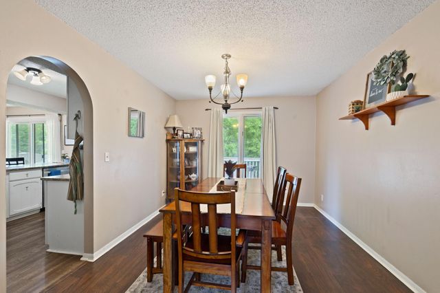 121 Chaparral Drive, Apple Valley, MN 55124