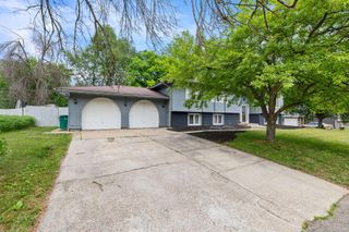 121 Chaparral Drive, Apple Valley, MN 55124