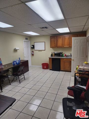 707 N La Brea Avenue, Inglewood, CA 90302