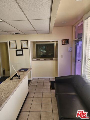 707 N La Brea Avenue, Inglewood, CA 90302