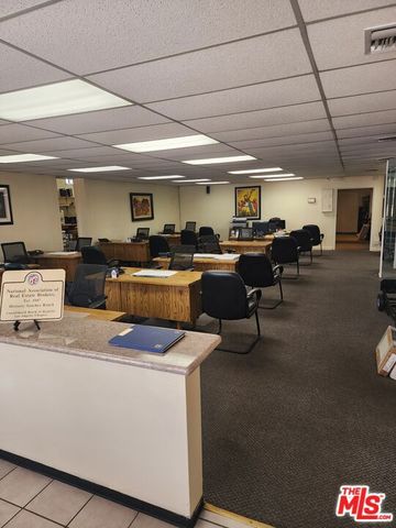 707 N La Brea Avenue, Inglewood, CA 90302