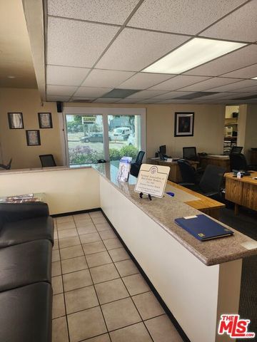 707 N La Brea Avenue, Inglewood, CA 90302