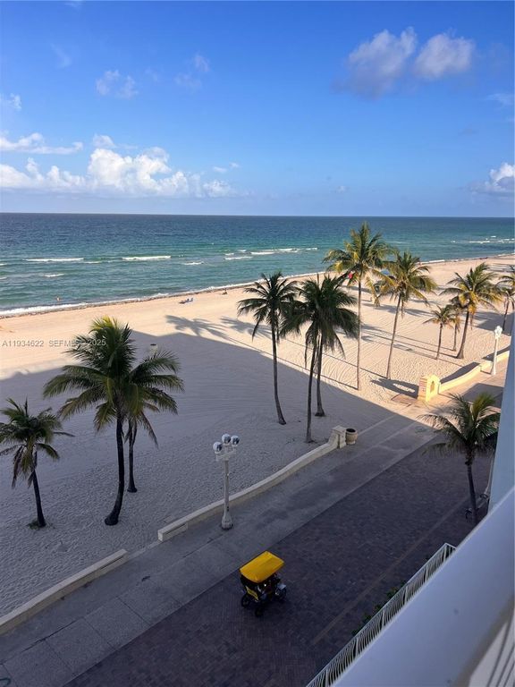 300 Oregon St 506, Hollywood, FL 33019