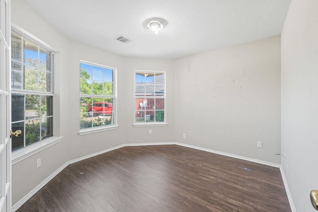 1231 Liffey DR, Pflugerville, TX 78660
