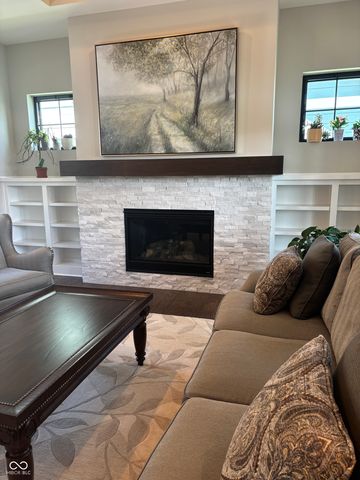 15592 Woodford Drive, Westfield, IN 46074