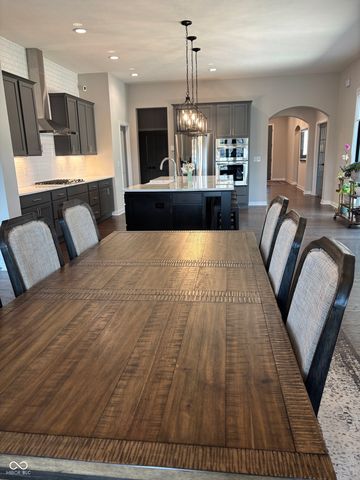 15592 Woodford Drive, Westfield, IN 46074