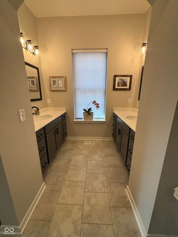 15592 Woodford Drive, Westfield, IN 46074