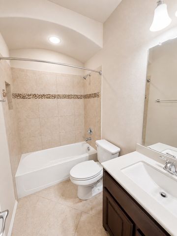 1045 Cydnie Street, Kennedale, TX 76060