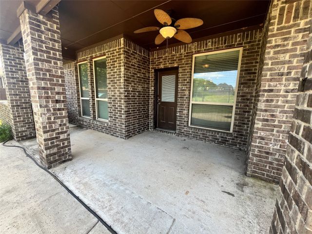 1045 Cydnie Street, Kennedale, TX 76060