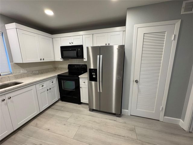 1 Garden St 101L, Tequesta, FL 33469