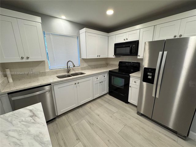 1 Garden St 101L, Tequesta, FL 33469