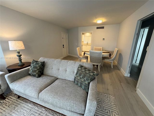 1 Garden St 101L, Tequesta, FL 33469