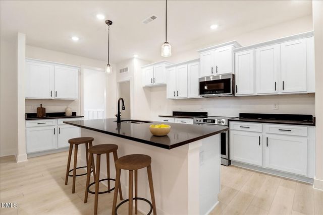 105 Oxford Court, La Grange, NC 28551