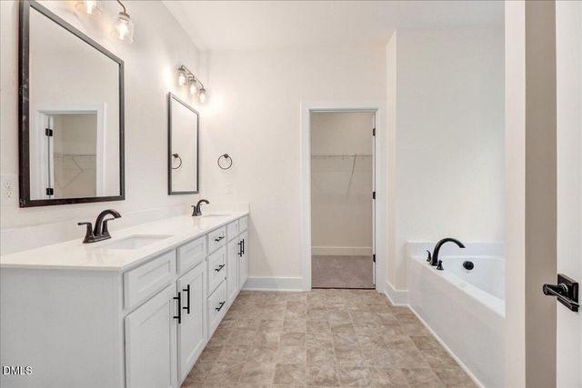 105 Oxford Court, La Grange, NC 28551