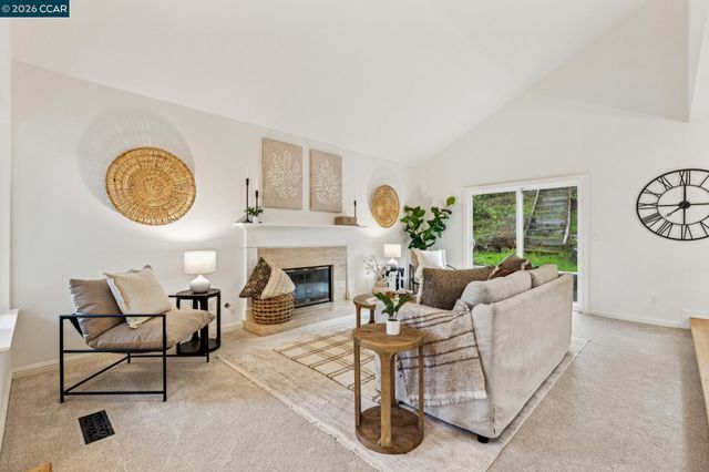 53 Paso Nogal Ct., Pleasant Hill, CA 94523
