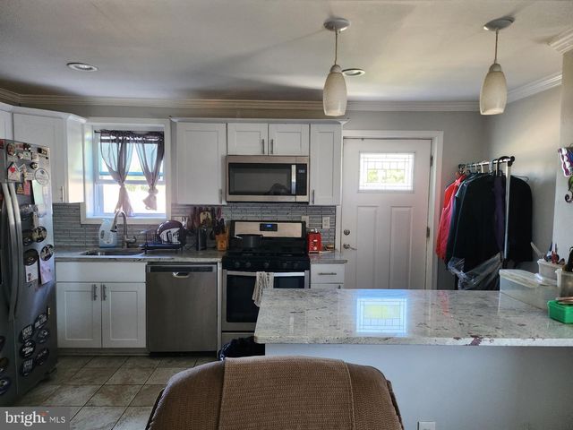 201 MACE AVE, Essex, MD 21221