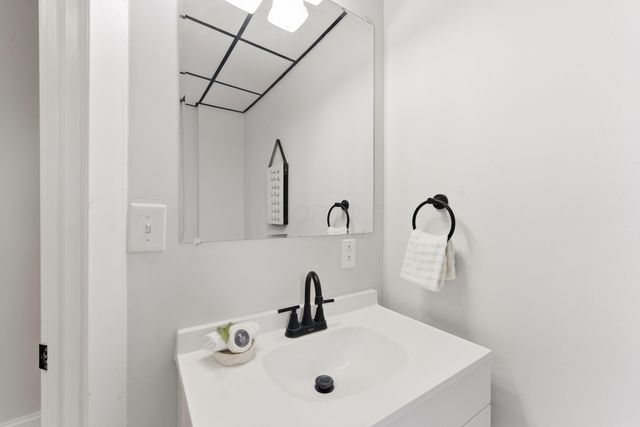 1884 Aberdeen Avenue, Columbus, OH 43211