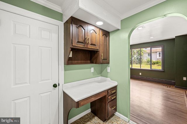 233 S FAIRVIEW AVE, Upper Darby, PA 19082