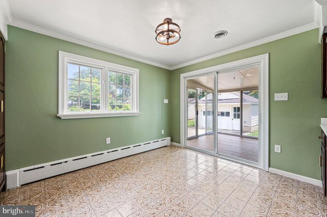 233 S FAIRVIEW AVE, Upper Darby, PA 19082