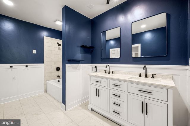 233 S FAIRVIEW AVE, Upper Darby, PA 19082