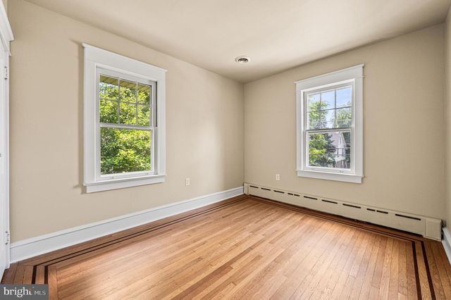 233 S FAIRVIEW AVE, Upper Darby, PA 19082