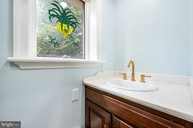 233 S FAIRVIEW AVE, Upper Darby, PA 19082