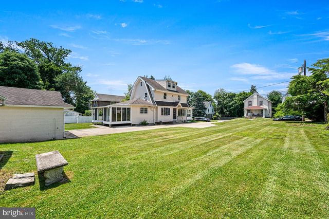 233 S FAIRVIEW AVE, Upper Darby, PA 19082