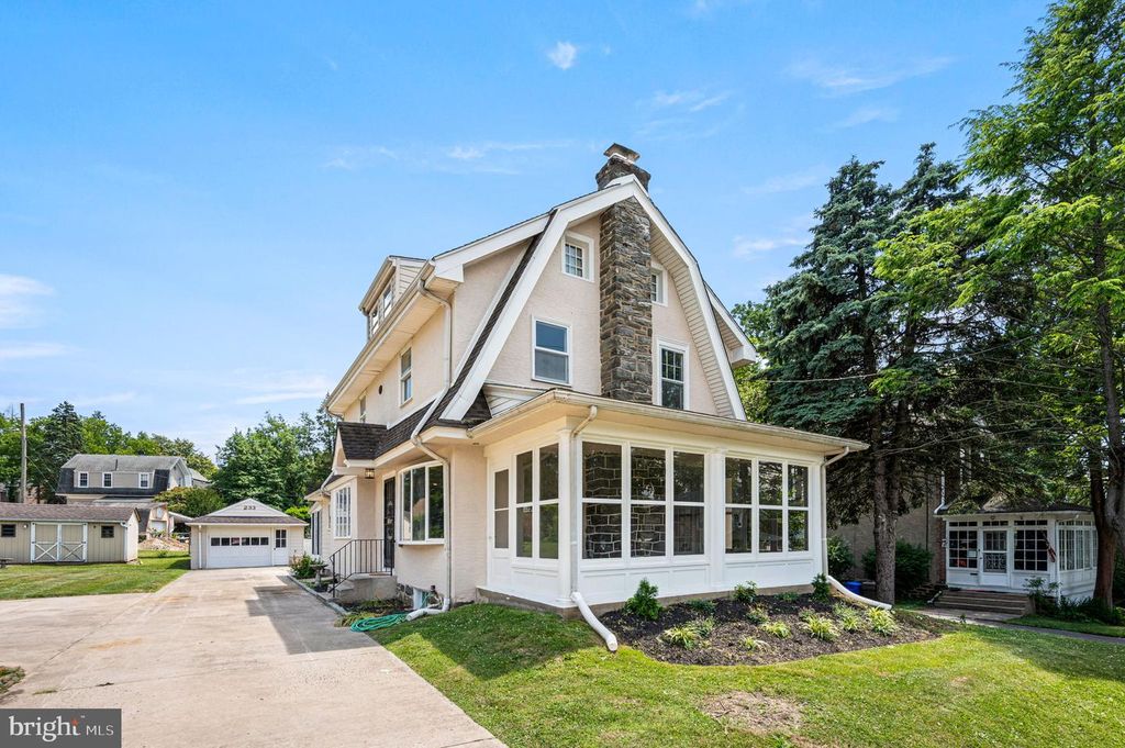 233 S FAIRVIEW AVE, Upper Darby, PA 19082