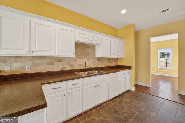 1225 E Hampton Drive, Statesboro, GA 30461