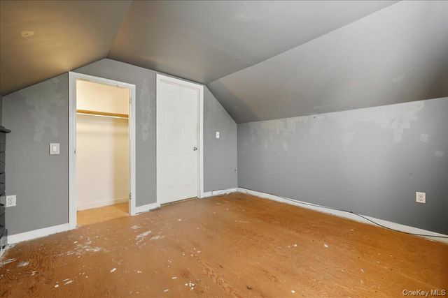 215 W Granada Avenue, Lindenhurst, NY 11757