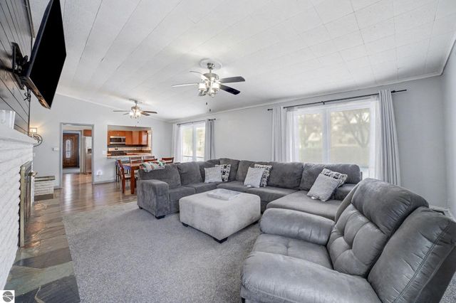 905 E Gaylord Street, Mt Pleasant, MI 48858