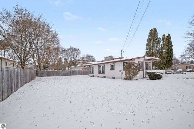 905 E Gaylord Street, Mt Pleasant, MI 48858