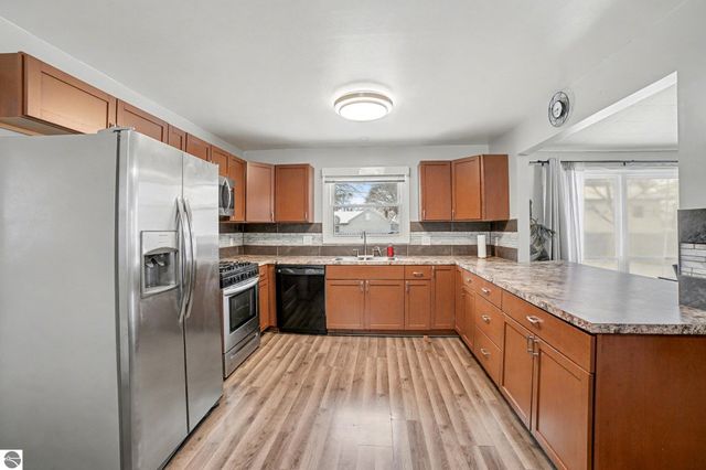 905 E Gaylord Street, Mt Pleasant, MI 48858