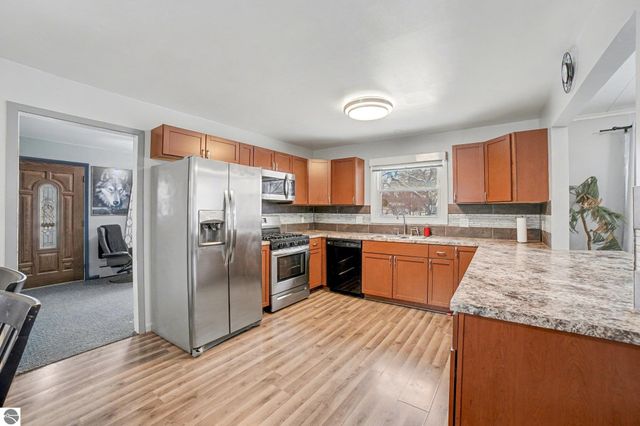 905 E Gaylord Street, Mt Pleasant, MI 48858