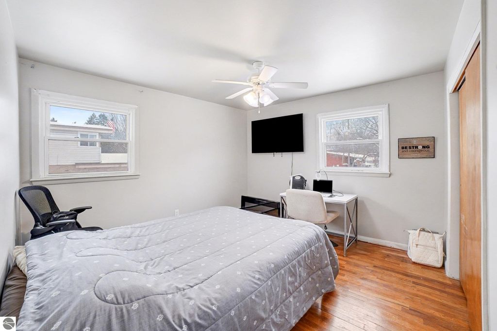 Image 19 of property listing at 905 E Gaylord Street, Mt Pleasant, MI 48858