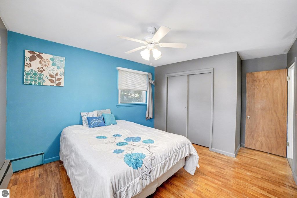 Image 22 of property listing at 905 E Gaylord Street, Mt Pleasant, MI 48858