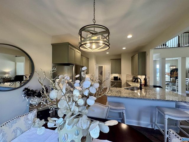 189 WINDSOR DR, Fishersville, VA 22939