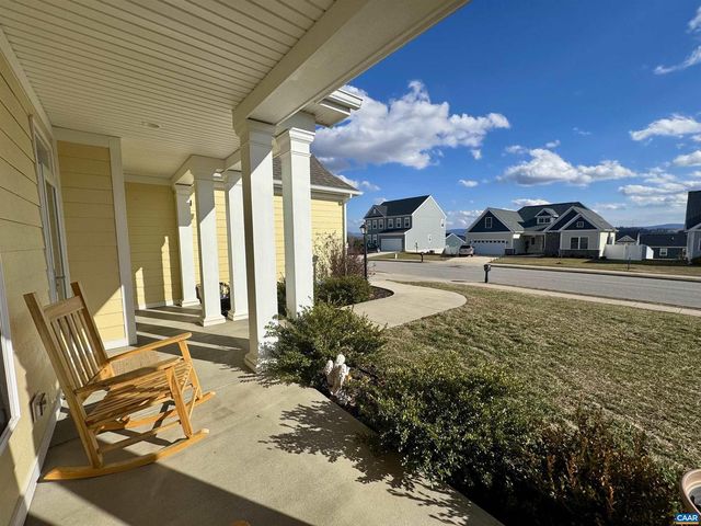 189 WINDSOR DR, Fishersville, VA 22939