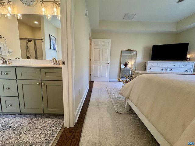 189 WINDSOR DR, Fishersville, VA 22939